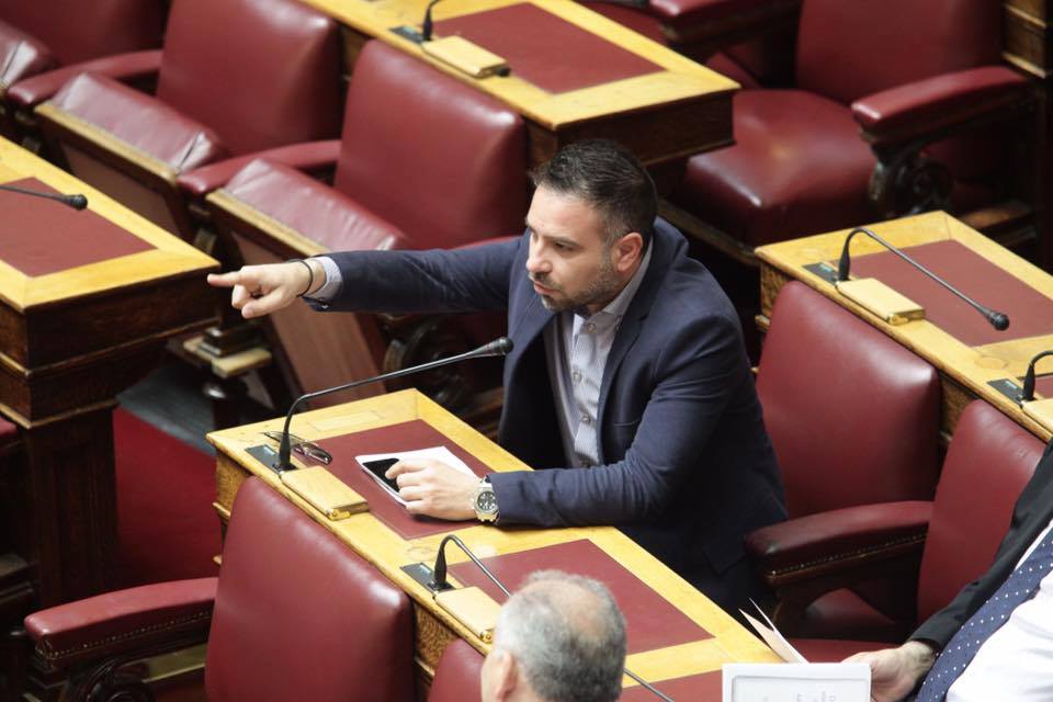 Γιώργος Κατσιαντώνης: Σε «κώμα» το 404 Γενικό Στρατιωτικό Νοσοκομείο Λάρισας