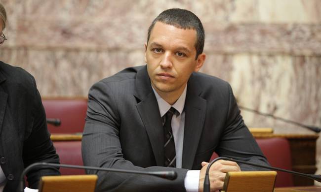 Στην Ελασσόνα ο βουλευτής της Χρυσής Αυγής Ηλίας Κασιδιάρης