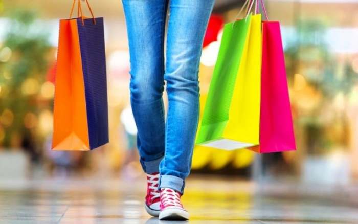 Νέο ωράριο στα εμπορικά από σήμερα σε Λάρισα – Ελασσόνα