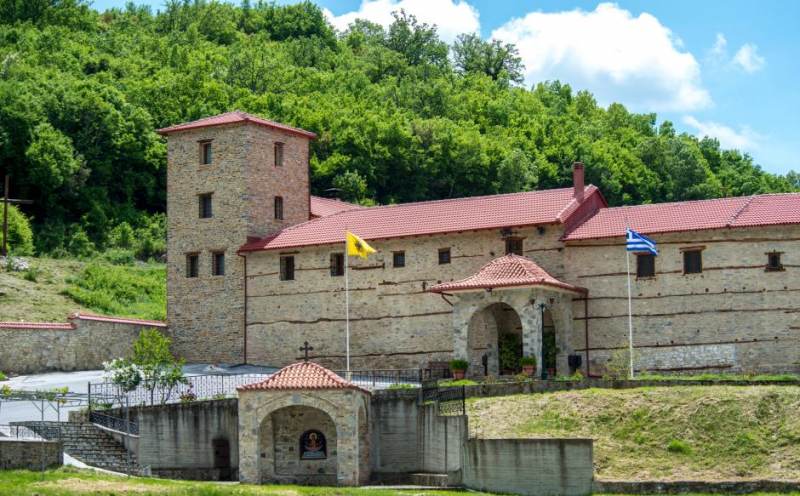 Αγρυπνία στην Ι.Μ. Αγίας Τριάδας Σπαρμού