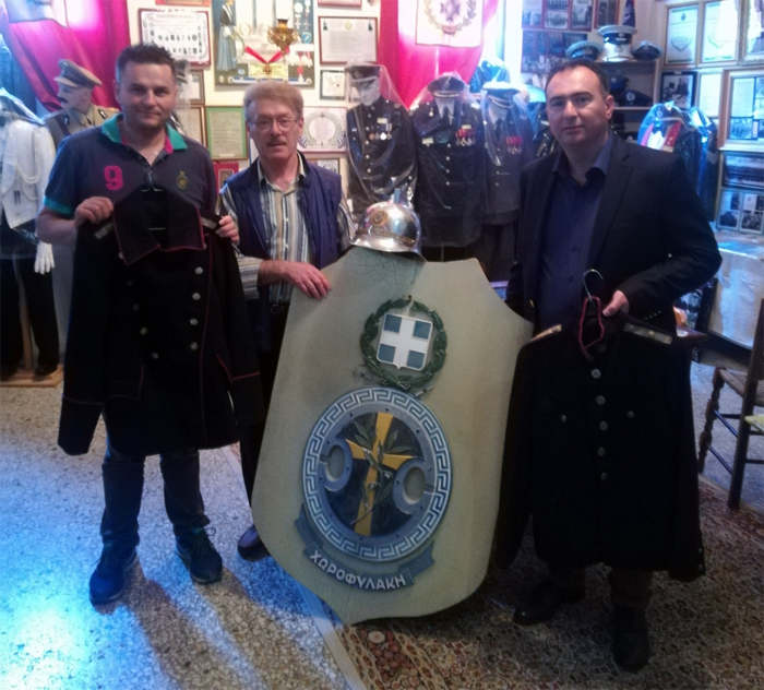 Κειμήλια ιστορικής αξίας δώρισε στο Αστυνομικό Μουσείο το Α.Τ. Ελασσόνας