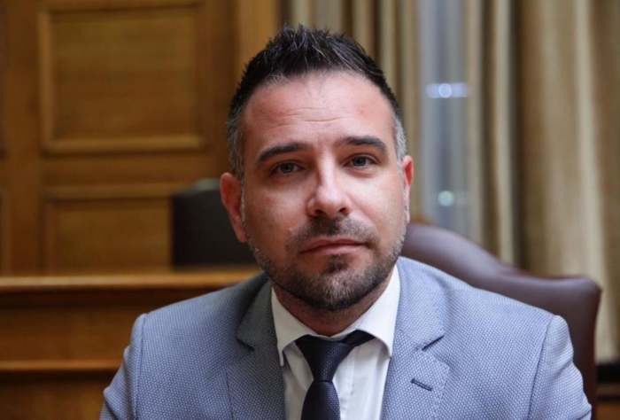 Κατσιαντώνης σε κυβέρνηση για Μνημεία: Δε «γονατίζετε» ούτε μπροστά στην ιστορία μας
