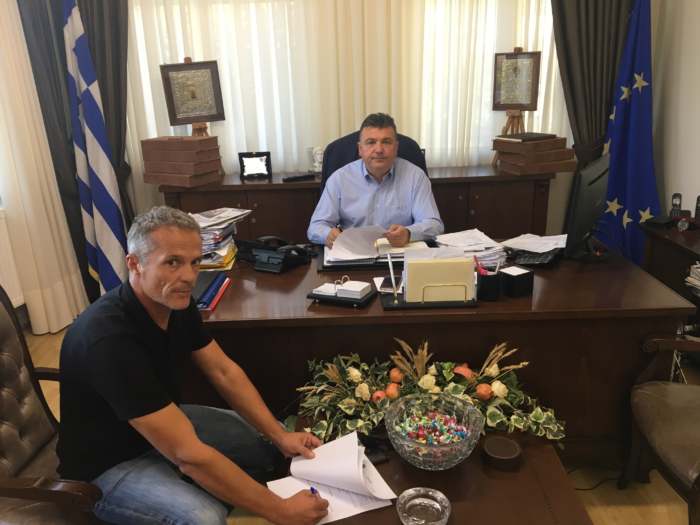 Κατασκευή αγωγού μεταφοράς νερού υδροδότησης ποιμνιοστασίων Δ.Κ Λιβαδίου