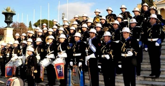 Πλημμύρισε μαθητές η Κεντρική Πλατεία Ελασσόνας! Ετήσια έκθεση με μεγάλη ανταπόκριση (ΦΩΤΟ)