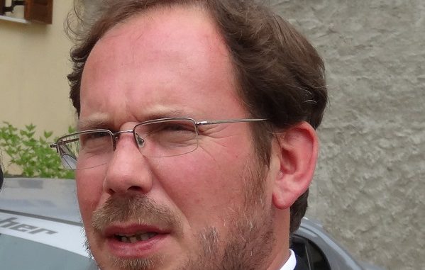 ΜΕ ΟΡΑΜΑ ΚΑΙ ΕΛΠΙΔΑ ΓΙΑ ΤΟ ΔΗΜΟ ΕΛΑΣΣΟΝΑΣ