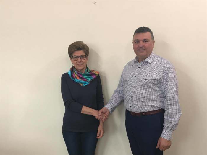 Η Βάια Αργύρη-Μουτζίκου στο πλευρό του Νίκου Ευαγγέλου