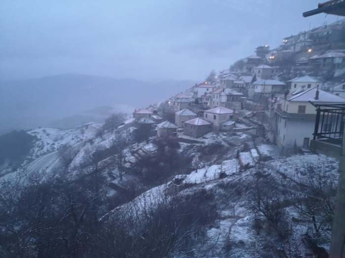 Τα λευκά φόρεσε το Λιβάδι