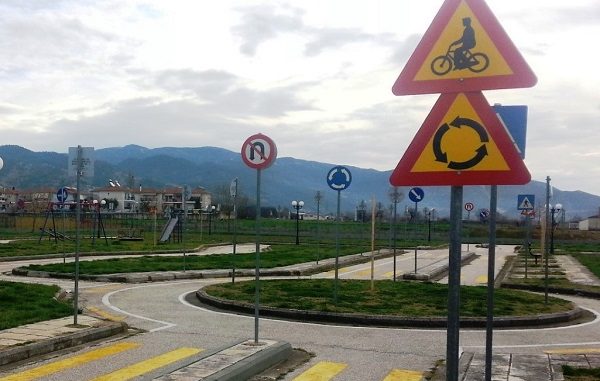 ΠΡΟΓΡΑΜΜΑ ΚΥΚΛΟΦΟΡΙΑΚΗΣ ΑΓΩΓΗΣ ΓΙΑ ΜΑΘΗΤΕΣ ΔΗΜΟΤΙΚΩΝ ΣΧΟΛΕΙΩΝ ΤΟΥ ΔΗΜΟΥ ΕΛΑΣΣΟΝΑΣ