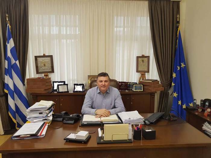 Ευχές του Νίκου Ευαγγέλου για τις πανελλήνιες εξετάσεις