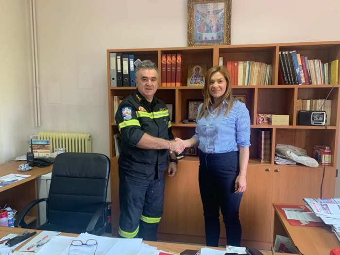 Στέλλα Μπίζιου στην Πυροσβεστική: Δίπλα στους ανθρώπους που δίνουν τη ζωή τους για το κοινωνικό σύνολο