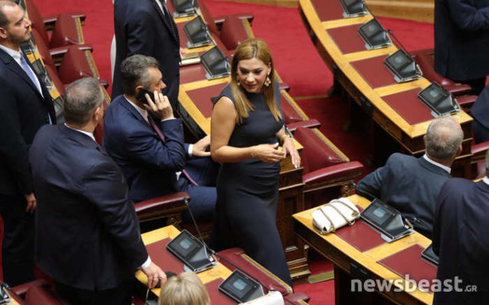 Ορκωμοσία στη Βουλή: Οι εντυπωσιακές κυρίες που κέρδισαν πόντους με το στυλ τους