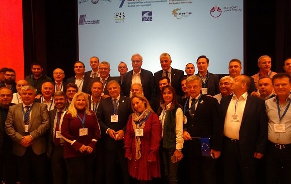 ΝΕΕΣ ΣΥΝΕΡΓΑΣΙΕΣ ΣΤΗ ΓΕΡΜΑΝΙΑ ΜΕ ΚΑΙΝΟΤΟΜΕΣ ΙΔΕΕΣ ΚΑΙ ΠΡΑΚΤΙΚΕΣ ΓΙΑ ΤΟΝ ΔΗΜΑΡΧΟ ΕΛΑΣΣΟΝΑΣ