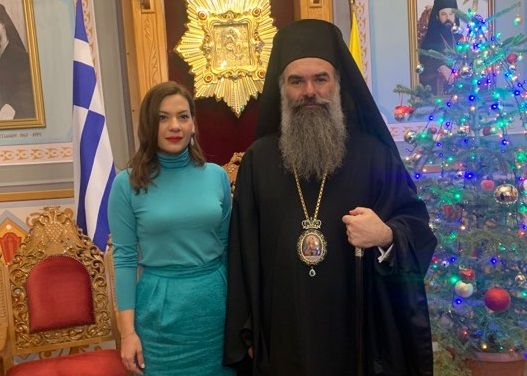 ΠΡΩΤΟΧΡΟΝΙΑΤΙΚΕΣ ΕΥΧΕΣ ΜΕ ΤΟΝ ΜΗΤΡΟΠΟΛΙΤΗ ΕΛΑΣΣΩΝΟΣ ΑΝΤΑΛΛΑΞΕ Η ΣΤ. ΜΠΙΖΙΟΥ