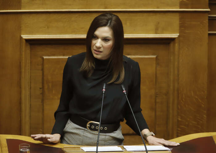 Στέλλα Μπίζιου: Η κυβέρνηση Μητσοτάκη στηρίζει έμπρακτα του Έλληνες οινοπαραγωγούς