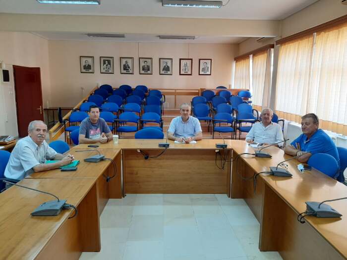 Έκτακτη σύσκεψη Δημάρχου-Αντιδημάρχων Ελασσόνας για την εξάπλωση του κορωνοϊού