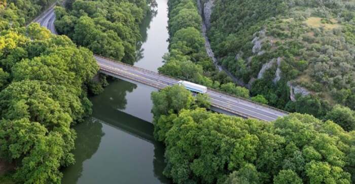Στην κυκλοφορία τέλος Ιανουαρίου η αναβαθμισμένη γέφυρα του Πηνειού στα Τέμπη
