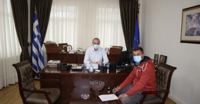 Υπογράφηκε από το Δήμαρχο Ελασσόνας η σύμβαση για το δρόμο της Μαμαλής