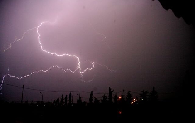 Στο σκοτάδι και το κρύο 50 άτομα στη Συκαμινέα Ελασσόνας