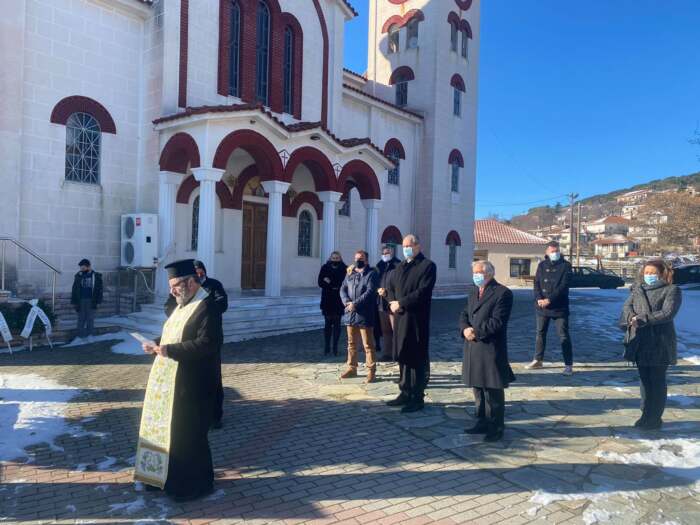 Στο Σαραντάπορο για τρισάγιο στη μνήμη των φονευθέντων αμάχων πατριωτών ο Νίκος Γάτσας – ΦΩΤΟ