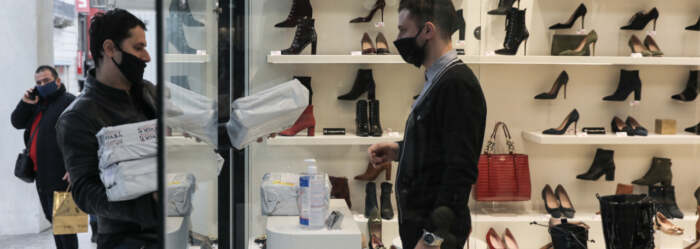 Πράσινο φως από τους λοιμωξιολόγους για το άνοιγμα όλου του λιανεμπορίου -Από τη Δευτέρα ραντεβού και CLICK AWAY