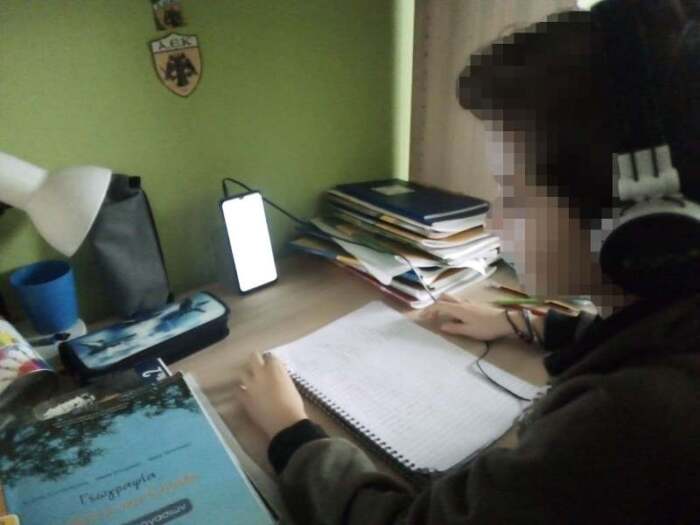 Μαθητές από χωριά του Δήμου Ελασσόνας χρησιμοποιούν το Ασύρματο Κοινοτικό Δίκτυο SARANTAPORO.GR για την τηλεκπαίδευσή τους