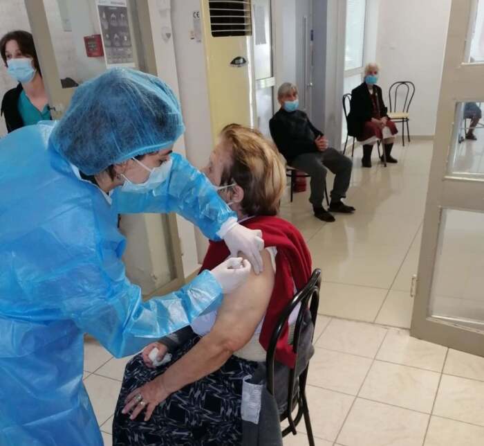 Κανονικά συνεχίζονται οι εμβολιασμοί – Πόσα εμβόλια έγιναν χθες στο Κ.Υ. Ελασσόνας