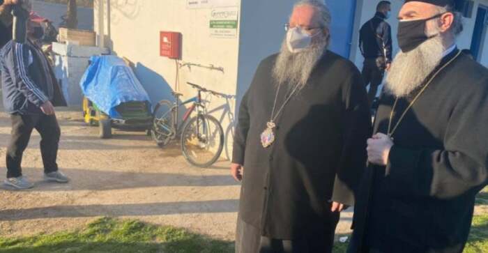 Οι μητροπολίτες Ελασσώνος και Λαρίσης κοντά στους ανθρώπους που επλήγησαν από τον σεισμό (βίντεο)