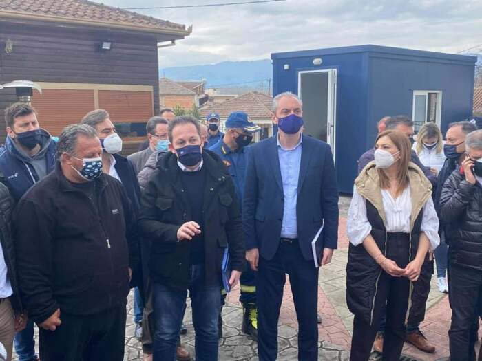 Σε Δαμάσι και Μεσοχώρι ο Στέλιος Πέτσας – Ανακοίνωσε μέτρα στήριξης (φώτο)