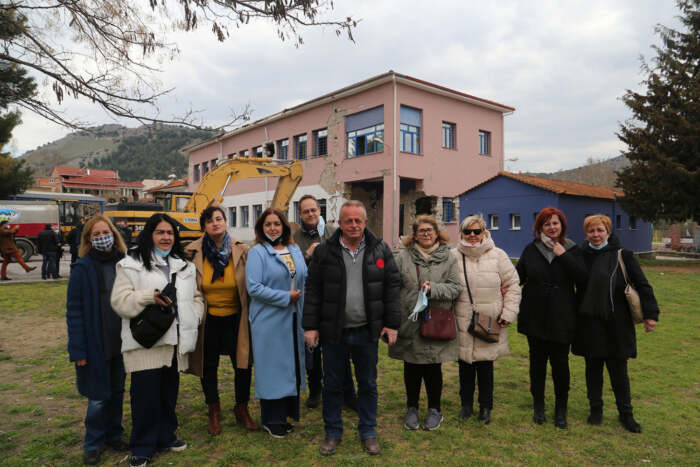 Ο δάσκαλος με τη χρυσή… καρδιά στο Δαμάσι (φωτ.)