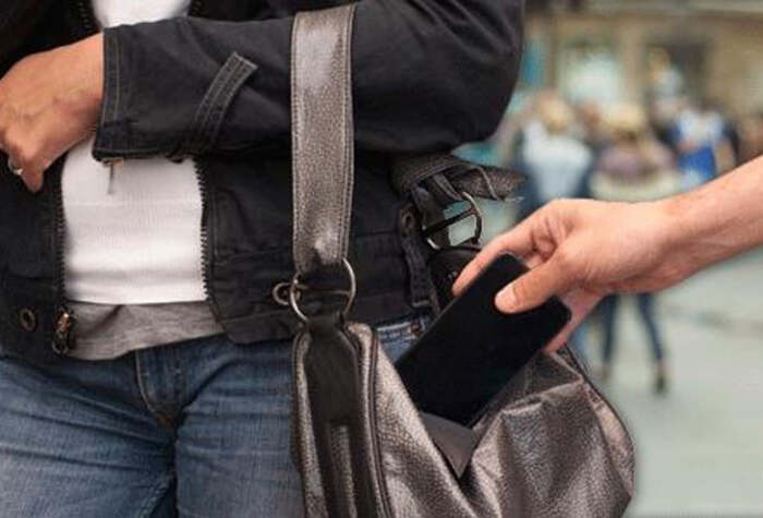 Έκλεψε κινητό από πελάτισσα σε σούπερ μάρκετ της Ελασσόνας