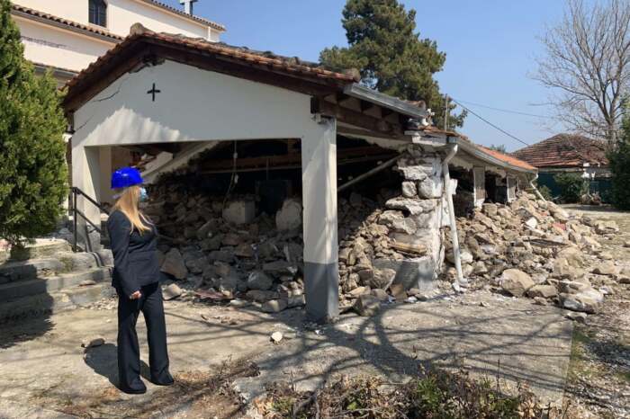 Απολογισμός της επίσκεψης Αυγερινοπούλου στις σεισμόπληκτες περιοχές της Π.Ε. Λάρισας