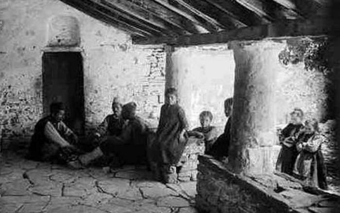 Η Σκαμνιά στις φλόγες της καταστροφής από τους Χιτλερικούς ΝΑΖΙ – Φασίστες κατακτητές