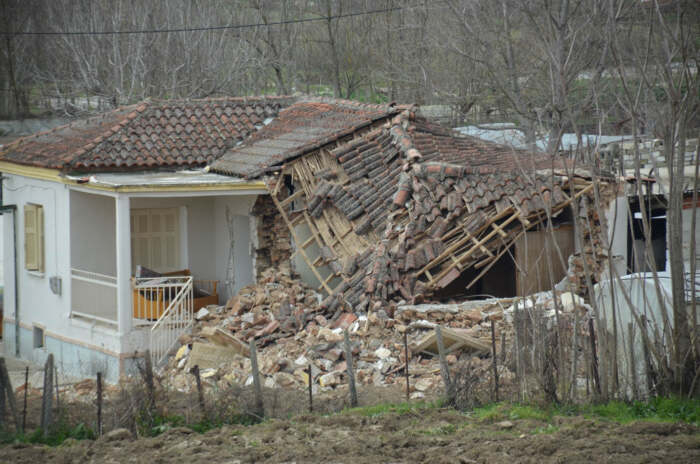 Ελασσόνα: Ο καταστροφικός σεισμός της 3ης Μαρτίου «στο μικροσκόπιο» των επιστημόνων