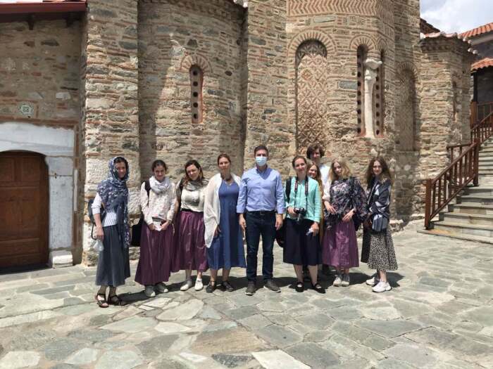 Επίσκεψη Ρώσων στη Ιερά Μονή Παναγίας Ολυμπιώτισσας όπου τους υποδέχθηκε ο Θανάσης Παιδής (ΦΩΤΟ)