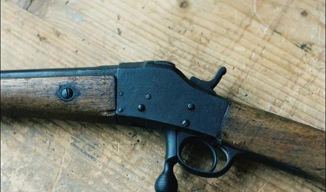 ΤΡΑΓΩΔΙΑ ΣΤΟ Μ. ΕΛΕΥΘΕΡΟΧΩΡΙ: ΑΥΤΟΠΥΡΟΒΟΛΗΘΗΚΕ 60ΧΡΟΝΟΣ