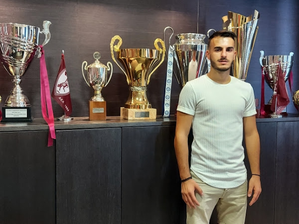 Ανακοίνωσε Πατράλη η ΑΕΛ