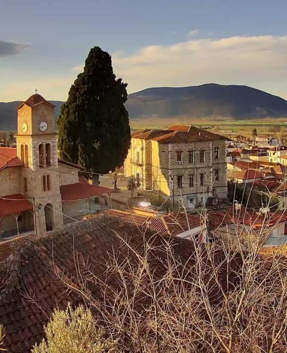 Η Γ’ Λυκείου Τσαριτσάνης και επισήμως ΔΕΝ κλείνει!