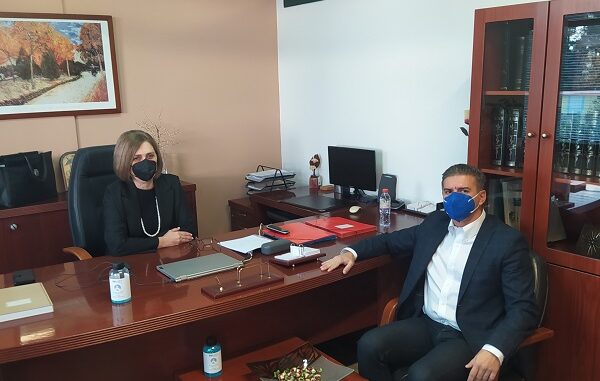 “ΟΧΙ” ΣΤΙΣ ΣΥΓΧΩΝΕΥΣΕΙΣ ΤΜΗΜΑΤΩΝ ΣΕ ΣΧΟΛΕΙΑ ΤΗΣ ΕΛΑΣΣΟΝΑΣ