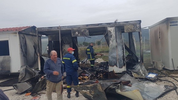 ΚΑΤΑΣΤΡΑΦΗΚΕ ΚΟΝΤΕΪΝΕΡ ΣΕΙΣΜΟΠΛΗΚΤΩΝ ΣΤΟ ΜΕΣΟΧΩΡΙ – ΕΙΣΑΓΓΕΛΕΑ ΚΑΙ ΕΛΕΓΚΤΕΣ ΔΗΜΟΣΙΑΣ ΔΙΟΙΚΗΣΗΣ ΖΗΤΑ Ο Ν. ΕΥΑΓΓΕΛΟΥ