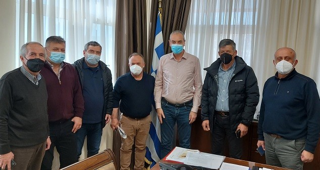 ΜΕ ΕΚΠΡΟΣΩΠΟΥΣ ΤΩΝ ΣΦΑΓΕΙΩΝ ΟΛΥΜΠΟΥ ΣΥΝΑΝΤΗΘΗΚΕ Ο ΔΗΜΑΡΧΟΣ ΕΛΑΣΣΟΝΑΣ