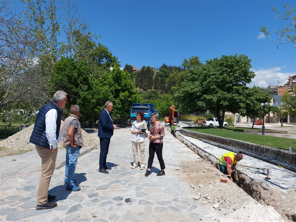 Δήμος Ελασσόνας: Ξεκίνησε το μεγάλο έργο της αντικατάστασης δικτύου ύδρευσης στην πόλη της Ελασσόνας