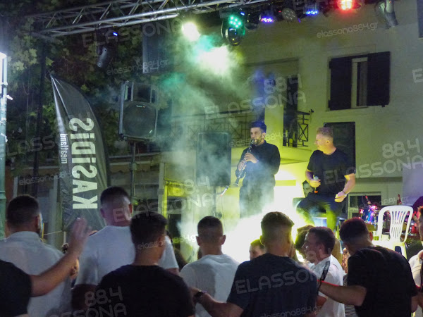 Σεισμός πολλών ρίχτερ στο Βλαχογιάννι – Δόξα και Βελισσάρης βούλιαξαν την πλατεία Βλαχογιαννίου