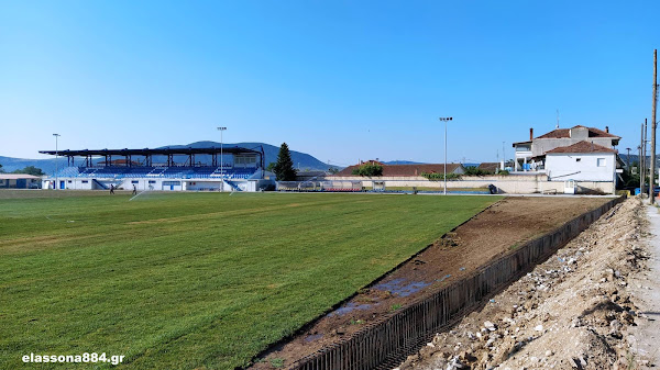 Συνεχίζονται οι εργασίες αναβάθμισης στο γήπεδο της Ελασσόνας