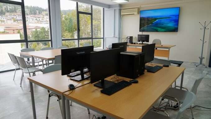 «Δημιουργία Ιστοσελίδας» στο νέο τμήμα εκπαίδευσης ενηλίκων στο Κ.Δ.Β.Μ. του Δήμου Ελασσόνας