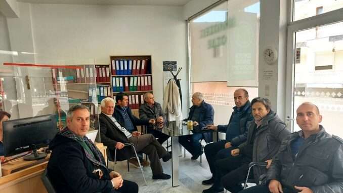 ΣΕΙΡΑ ΕΠΑΦΩΝ ΕΙΧΑΝ ΣΤΗΝ ΕΛΑΣΣΟΝΑ ΣΤΕΛΕΧΗ ΤΗΣ ΔΕΕΠ ΛΑΡΙΣΑΣ ΤΗΣ ΝΔ