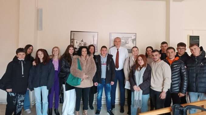 ΣΤΗΝ ΕΘΝΙΚΗ ΟΜΑΔΑ ΕΡΓΑΣΙΑΣ ΓΙΑ ΤΗ ΝΕΟΛΑΙΑ ΣΥΜΜΕΤΕΧΕΙ Ο ΔΗΜΟΣ ΕΛΑΣΣΟΝΑΣ