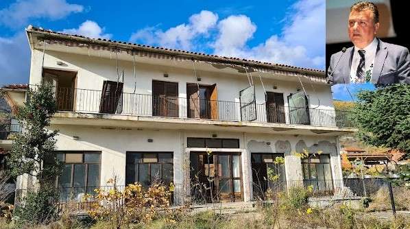 ΞΕΝΩΝΑΣ ΚΑΡΥΑΣ: ΤΟ «ΔΩΡΟ» ΤΟΥ ΓΑΤΣΑ ΓΙΑ 99 ΧΡΟΝΙΑ ΠΟΥ ΠΡΟΚΑΛΕΙ ΠΟΛΛΑ ΕΡΩΤΗΜΑΤΙΚΑ!