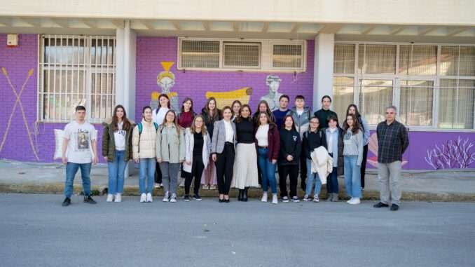 ΕΙΝΑΙ ΕΞΑΙΡΕΤΙΚΑ ΕΛΠΙΔΟΦΟΡΟ ΟΤΙ ΟΙ ΜΑΘΗΤΕΣ ΕΙΝΑΙ ΕΝΗΜΕΡΩΜΕΝΟΙ ΣΕ ΘΕΜΑΤΑ ΔΙΑΚΡΙΣΕΩΝ ΚΑΙ ΙΣΟΤΗΤΑΣ