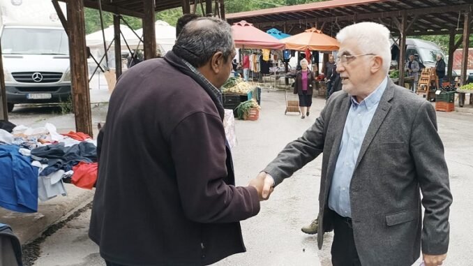 ΣΤΗ ΛΑΪΚΗ ΑΓΟΡΑ ΤΗΣ ΕΛΑΣΣΟΝΑΣ Ο ΓΙΑΝΝΗΣ ΚΑΡΙΠΙΔΗΣ