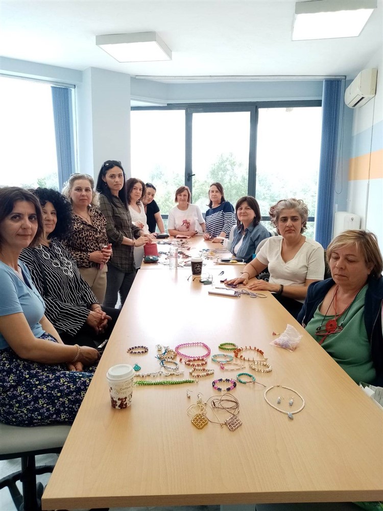 Επιτυχής η ολοκλήρωση του προγράμματος εκπαίδευσης ενηλίκων με τίτλο ‘Εργαστήρι Δημιουργίας Κοσμήματος’